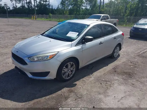 1FADP3E26HL338253 2017 FORD FOCUS - Image 2