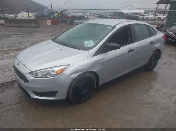 1FADP3E26JL209919 2018 FORD FOCUS - Image 2