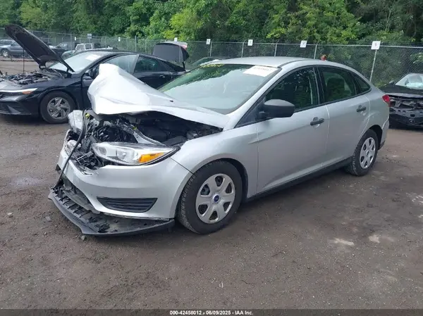 1FADP3E26JL227403 2018 FORD FOCUS - Image 2