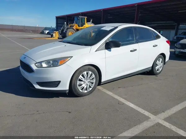 1FADP3E26JL230768 2018 FORD FOCUS - Image 2