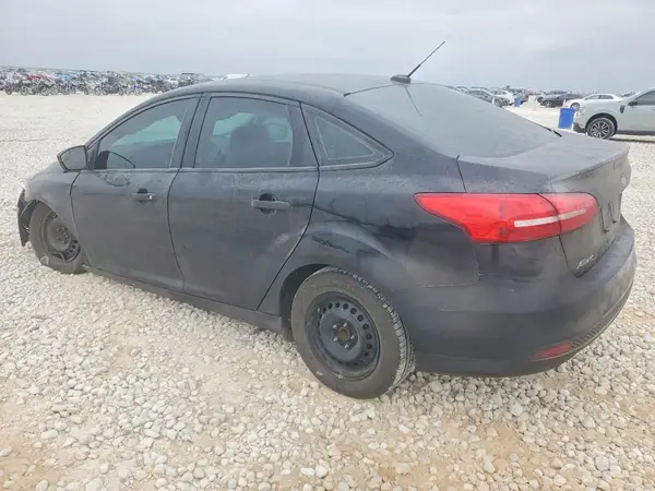 1FADP3E26JL231113 2018 FORD FOCUS - Image 2