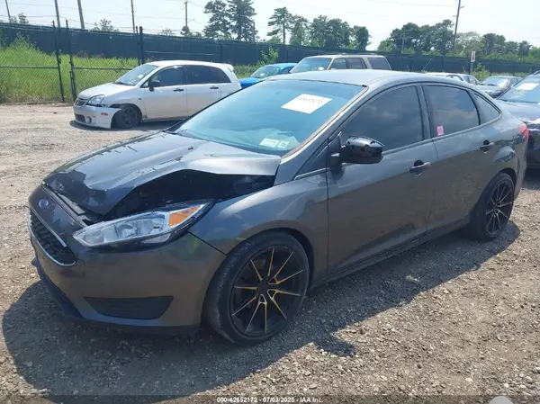 1FADP3E26JL275788 2018 FORD FOCUS - Image 2
