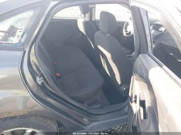 1FADP3E26JL279078 2018 FORD FOCUS - Image 8