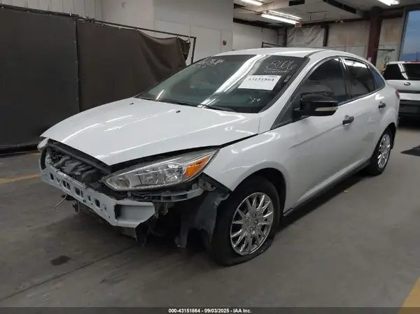 1FADP3E26JL287939 2018 FORD FOCUS - Image 2