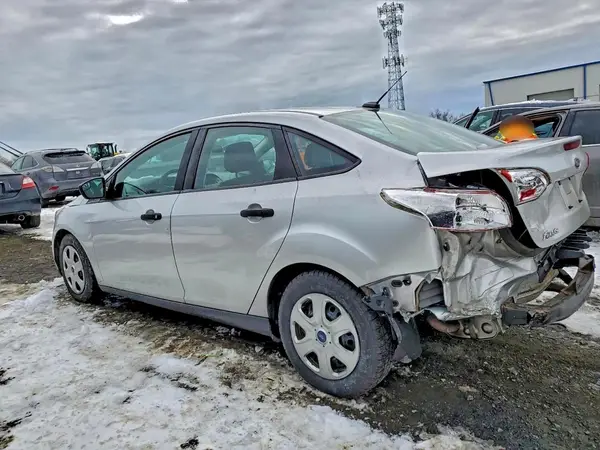 1FADP3E26JL295748 2018 FORD FOCUS - Image 2
