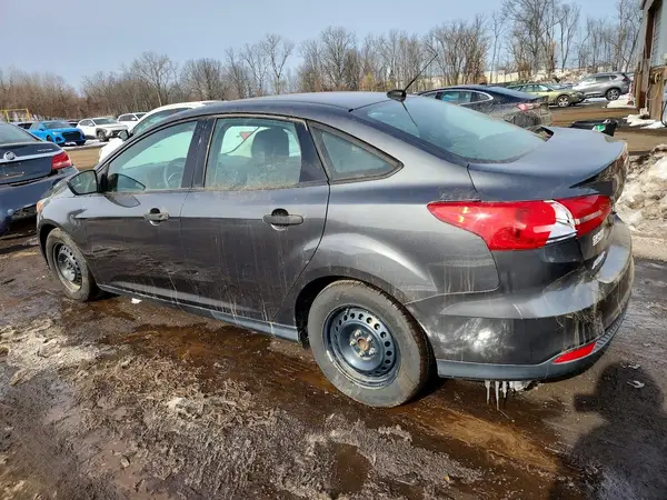 1FADP3E26JL300138 2018 FORD FOCUS - Image 2
