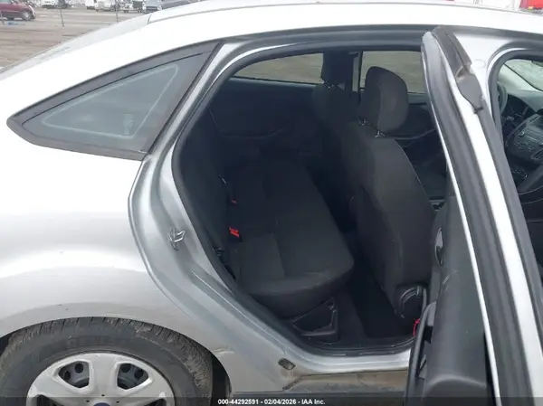 1FADP3E26JL319353 2018 FORD FOCUS - Image 8