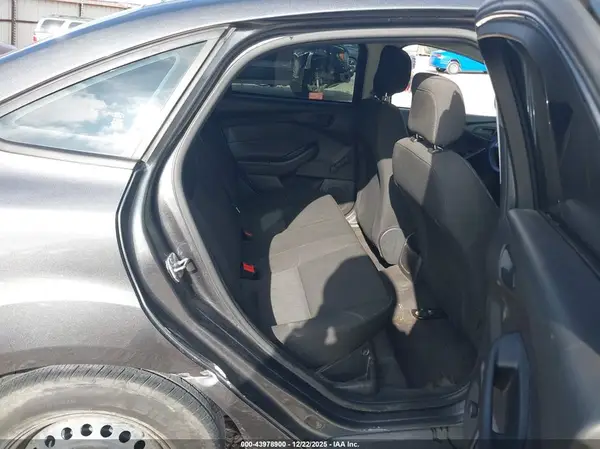 1FADP3E26JL321748 2018 FORD FOCUS - Image 8