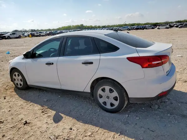 1FADP3E26JL330692 2018 FORD FOCUS - Image 2