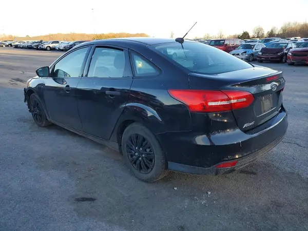 1FADP3E27GL203040 2016 FORD FOCUS - Image 2