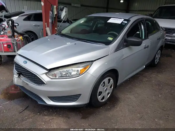 1FADP3E27GL207573 2016 FORD FOCUS - Image 2