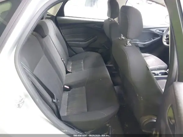 1FADP3E27GL207573 2016 FORD FOCUS - Image 8