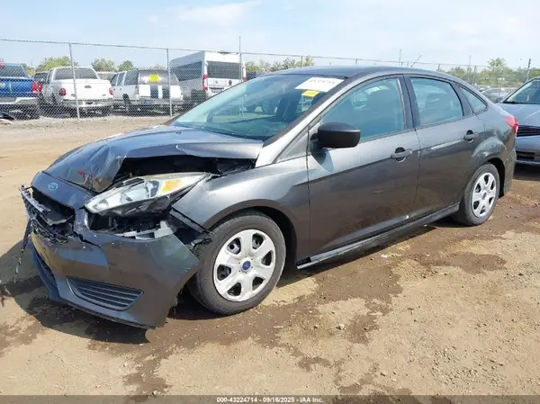 1FADP3E27GL257647 2016 FORD FOCUS - Image 2