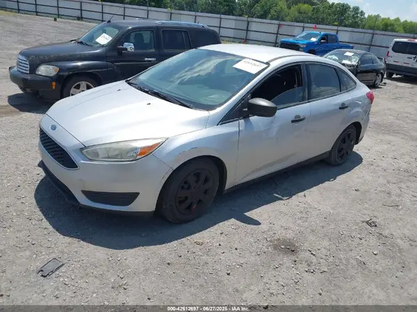 1FADP3E27GL266221 2016 FORD FOCUS - Image 2