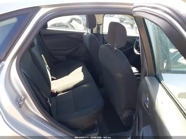 1FADP3E27GL366027 2016 FORD FOCUS - Image 8