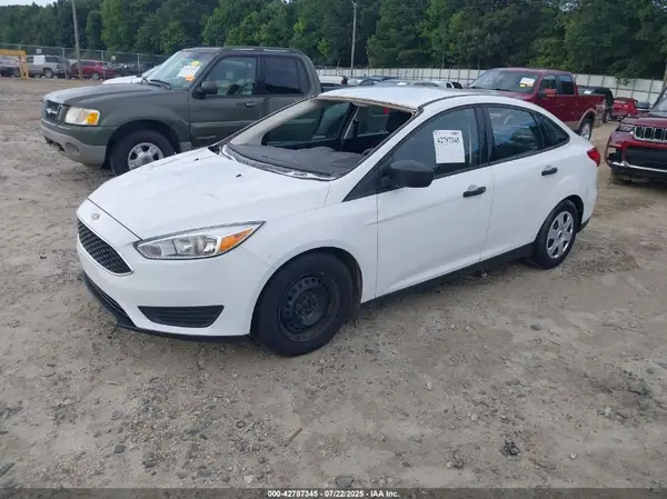 1FADP3E27GL371115 2016 FORD FOCUS - Image 2