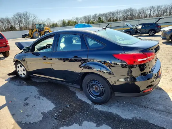 1FADP3E27GL391395 2016 FORD FOCUS - Image 2