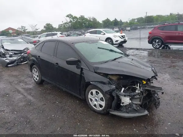1FADP3E27HL201371 2017 FORD FOCUS - Image 1