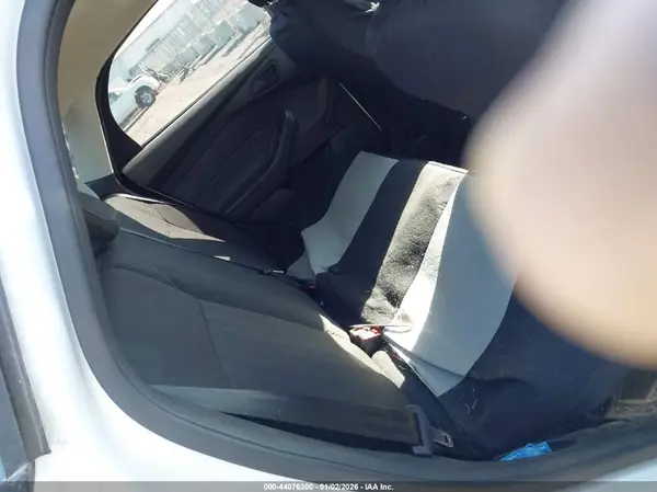 1FADP3E27HL210491 2017 FORD FOCUS - Image 8