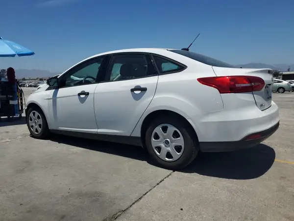 1FADP3E27HL215173 2017 FORD FOCUS - Image 2