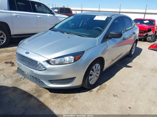 1FADP3E27HL229476 2017 FORD FOCUS - Image 2