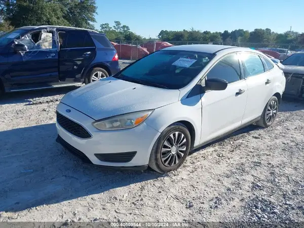 1FADP3E27HL241739 2017 FORD FOCUS - Image 2