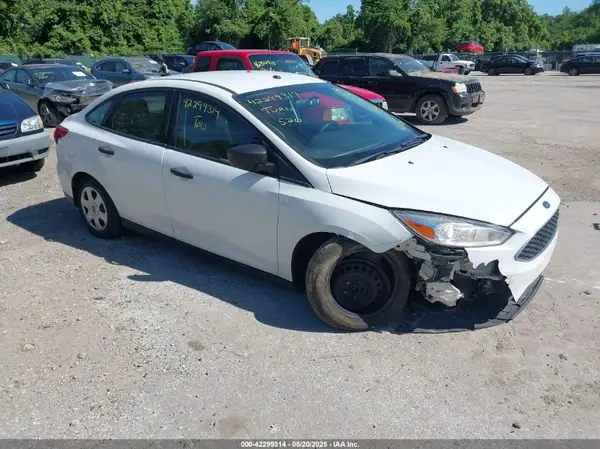 1FADP3E27HL247413 2017 FORD FOCUS - Image 1