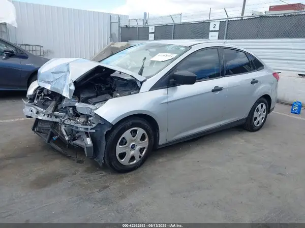 1FADP3E27HL267001 2017 FORD FOCUS - Image 2