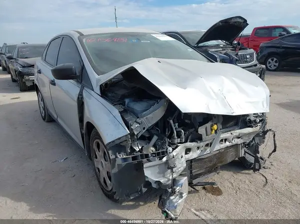 1FADP3E27HL295686 2017 FORD FOCUS - Image 1