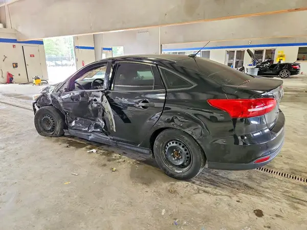 1FADP3E27HL324281 2017 FORD FOCUS - Image 2