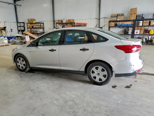 1FADP3E27HL327102 2017 FORD FOCUS - Image 2