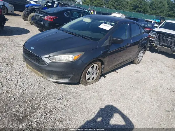 1FADP3E27HL330890 2017 FORD FOCUS - Image 2