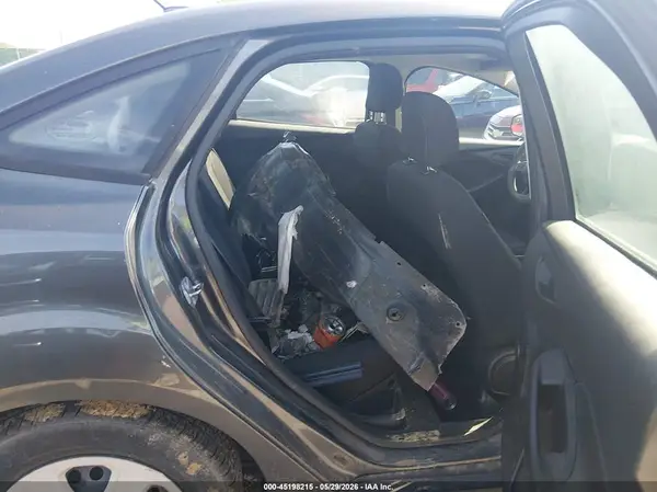 1FADP3E27HL330890 2017 FORD FOCUS - Image 8