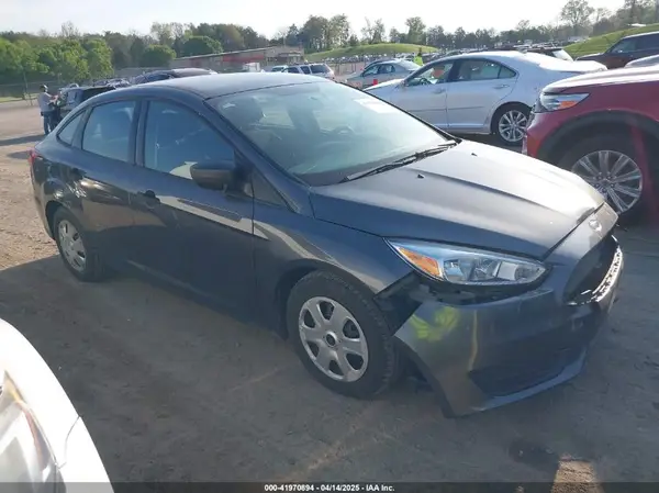 1FADP3E27JL203370 2018 FORD FOCUS - Image 1