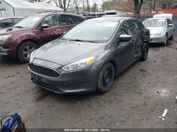 1FADP3E27JL215177 2018 FORD FOCUS - Image 2