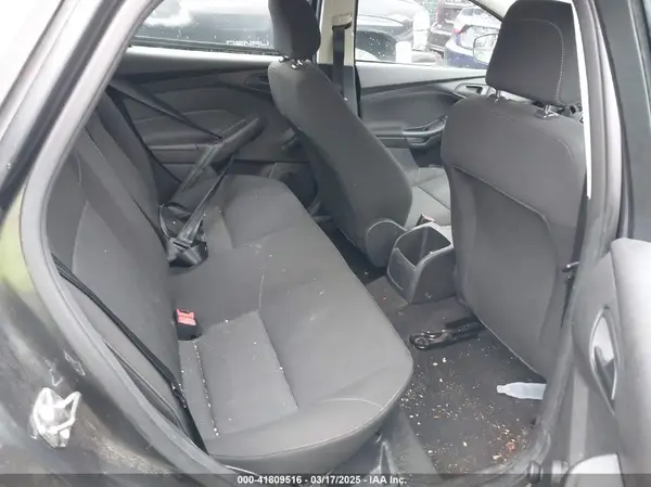 1FADP3E27JL215177 2018 FORD FOCUS - Image 8
