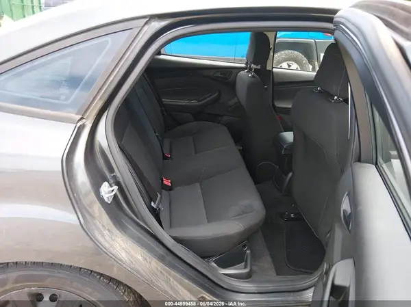 1FADP3E27JL220556 2018 FORD FOCUS - Image 8