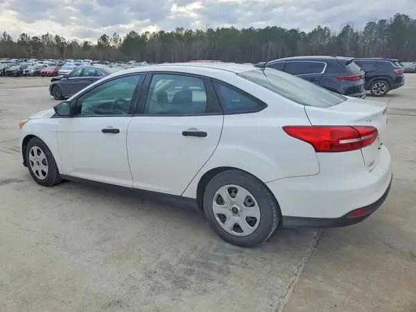 1FADP3E27JL238412 2018 FORD FOCUS - Image 2