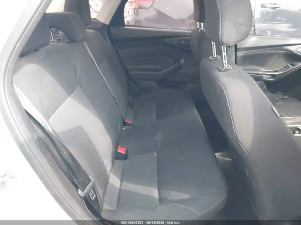 1FADP3E27JL240578 2018 FORD FOCUS - Image 8
