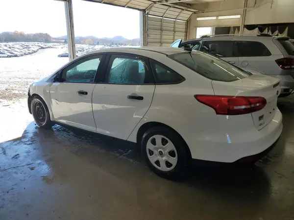 1FADP3E27JL242458 2018 FORD FOCUS - Image 2