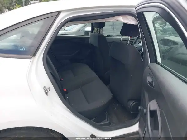 1FADP3E27JL283964 2018 FORD FOCUS - Image 8