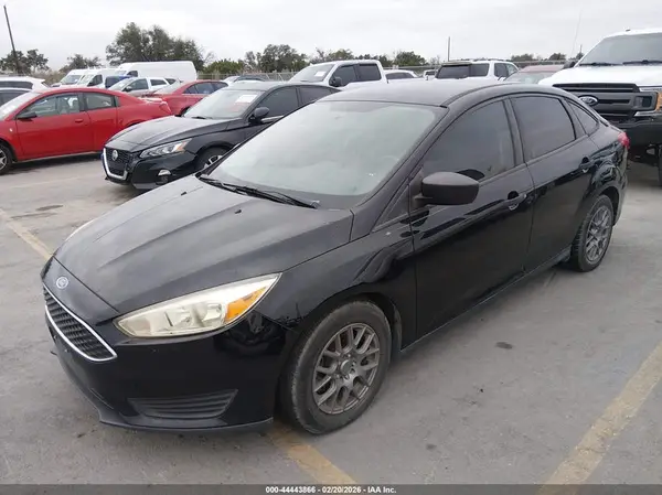 1FADP3E27JL302867 2018 FORD FOCUS - Image 2