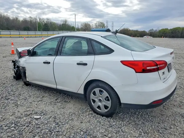 1FADP3E27JL307860 2018 FORD FOCUS - Image 2