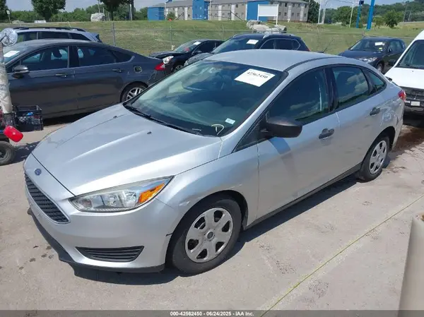 1FADP3E27JL312220 2018 FORD FOCUS - Image 2