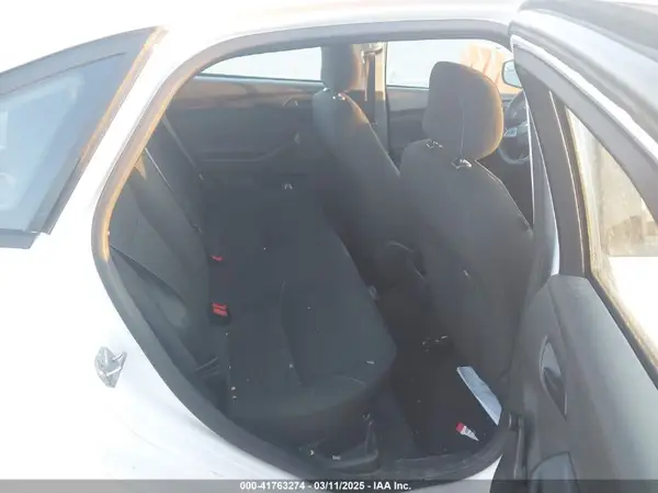 1FADP3E28GL202222 2016 FORD FOCUS - Image 8