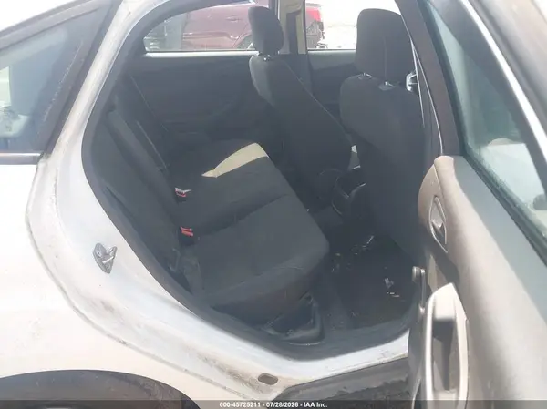 1FADP3E28GL236578 2016 FORD FOCUS - Image 8