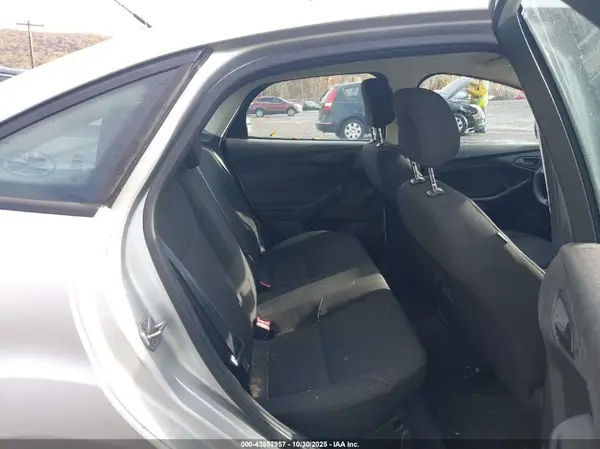 1FADP3E28GL298482 2016 FORD FOCUS - Image 8