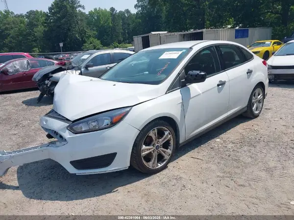 1FADP3E28GL335417 2016 FORD FOCUS - Image 2