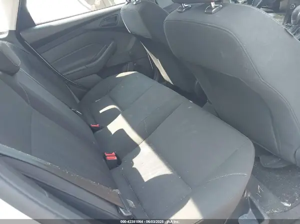 1FADP3E28GL335417 2016 FORD FOCUS - Image 8