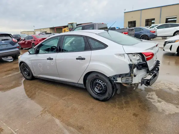 1FADP3E28GL361743 2016 FORD FOCUS - Image 2